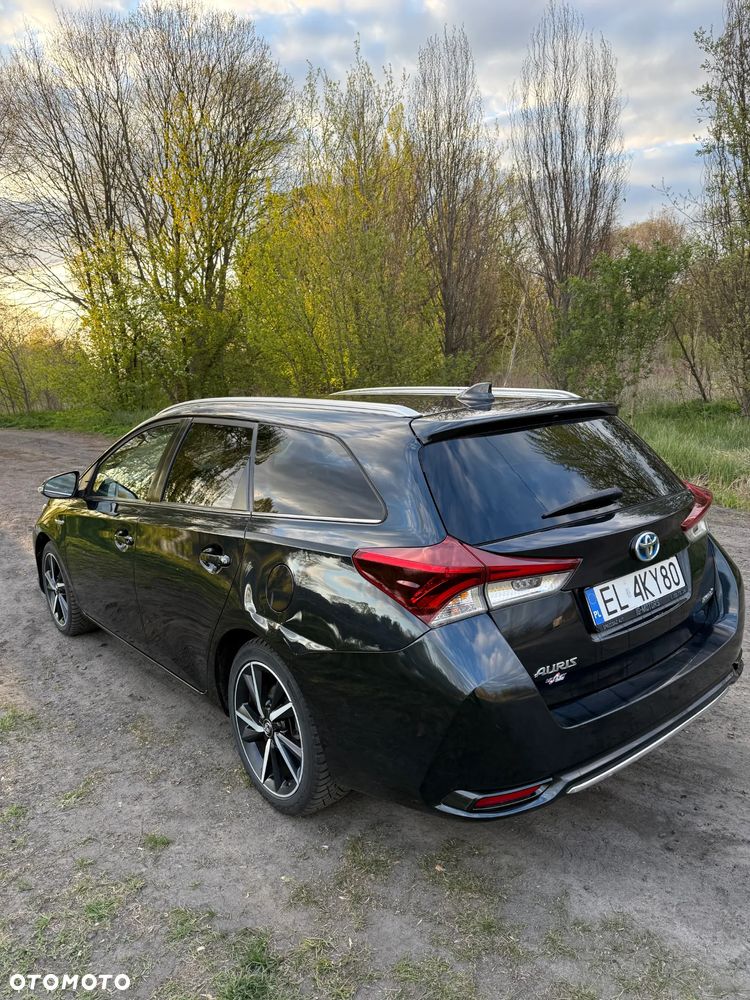 Toyota Auris Hybrid 135 Selection - 6