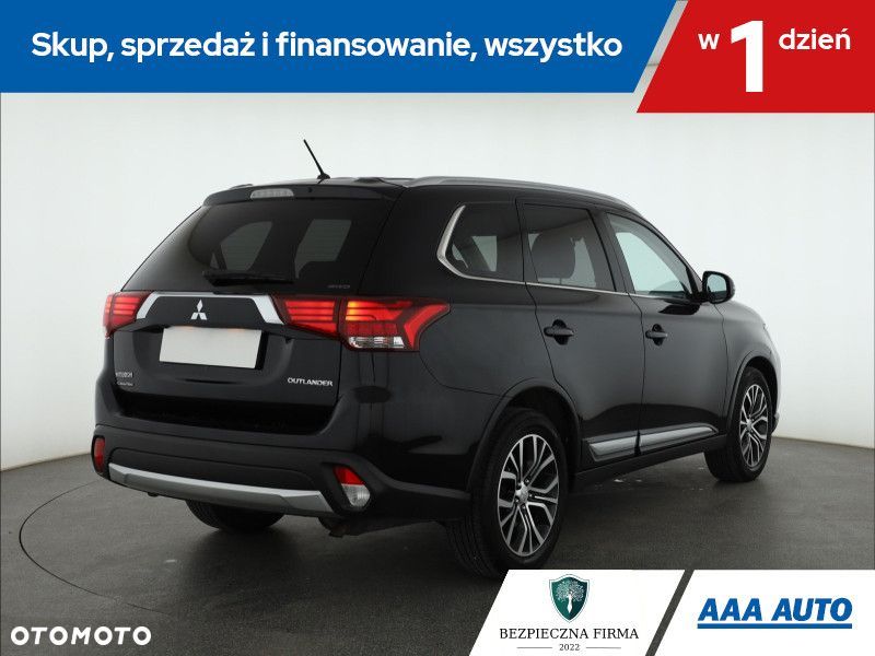 Mitsubishi Outlander - 7
