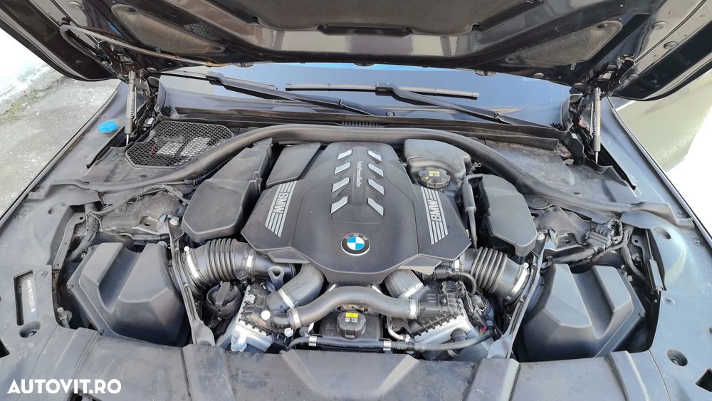 BMW Seria 7 750i xDrive - 6