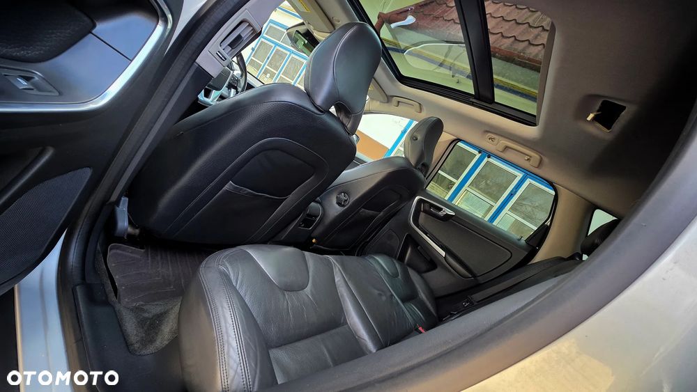 Volvo XC 60 T6 AWD Edition Pro - 20