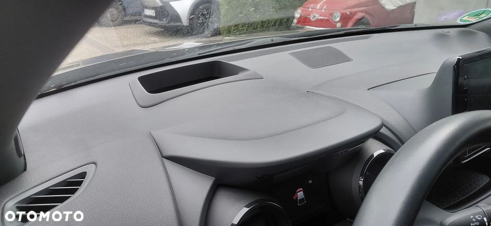 Toyota Yaris Hybrid 1.5 Style - 13