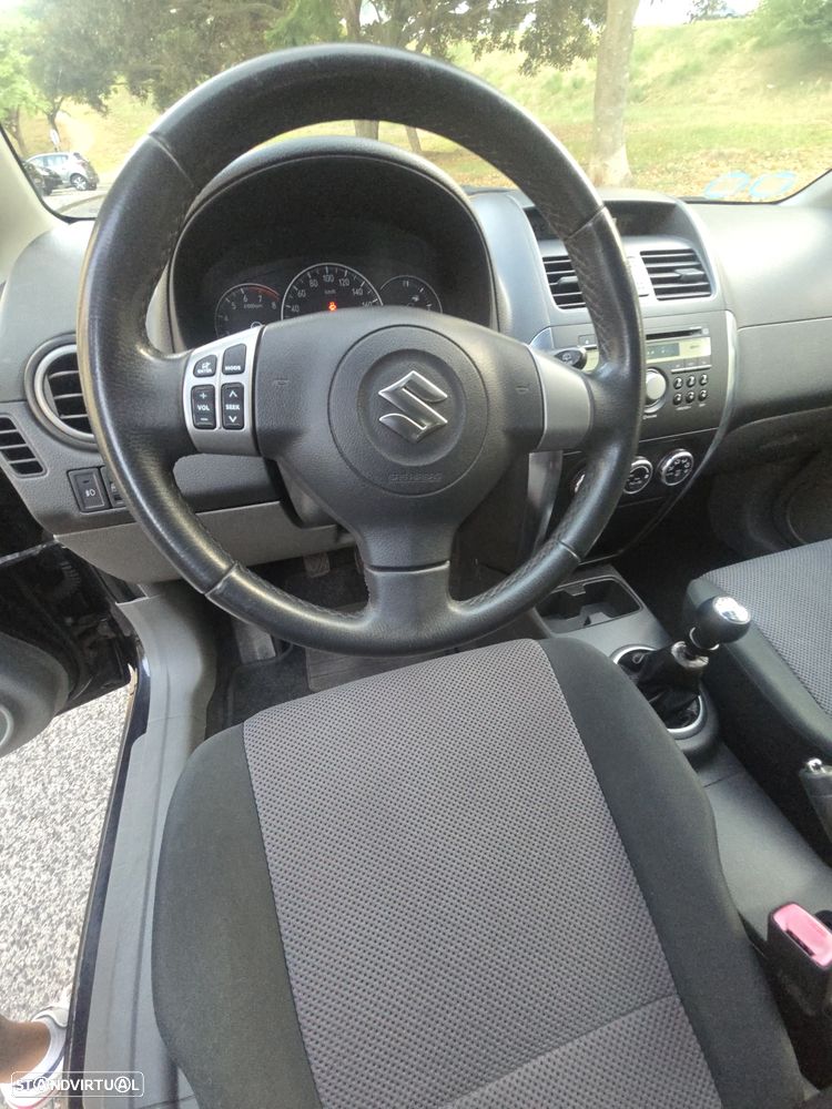 Suzuki SX4 1.5 GLX Outdoor Line - 17