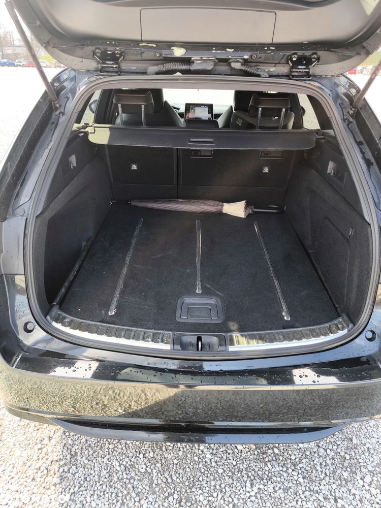 Toyota Corolla 2.0 Hybrid Executive - 7