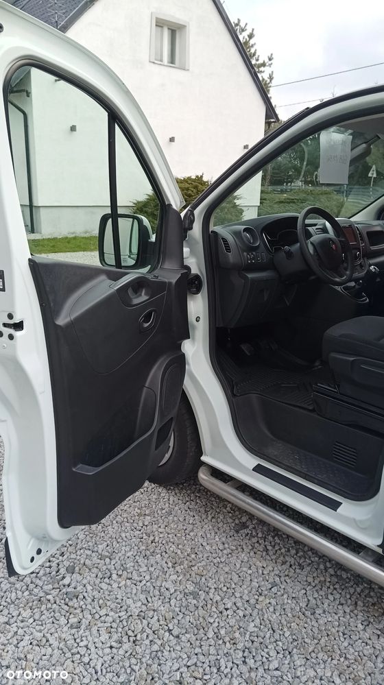 Renault Trafic - 12