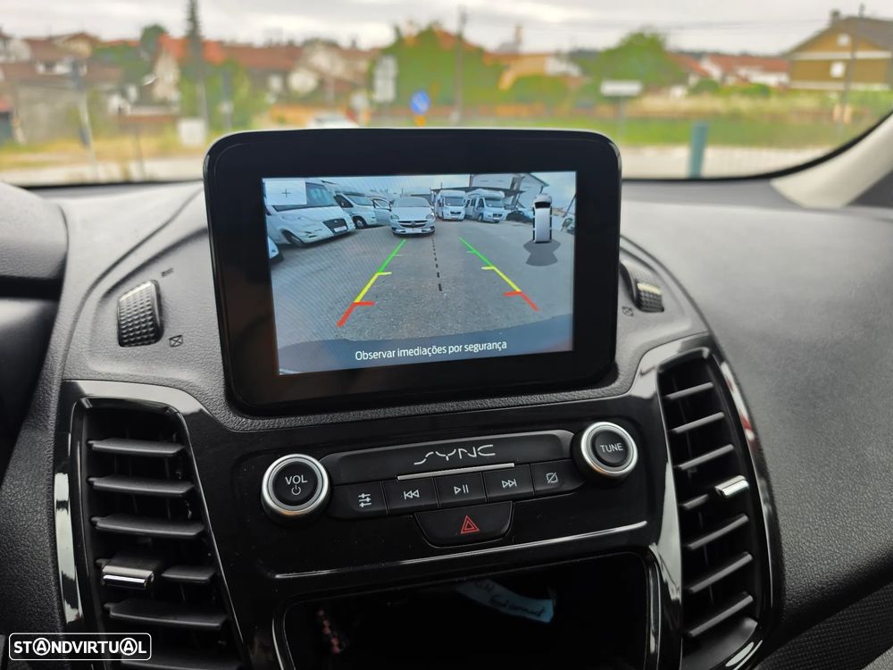 Ford Transit Connect - 19
