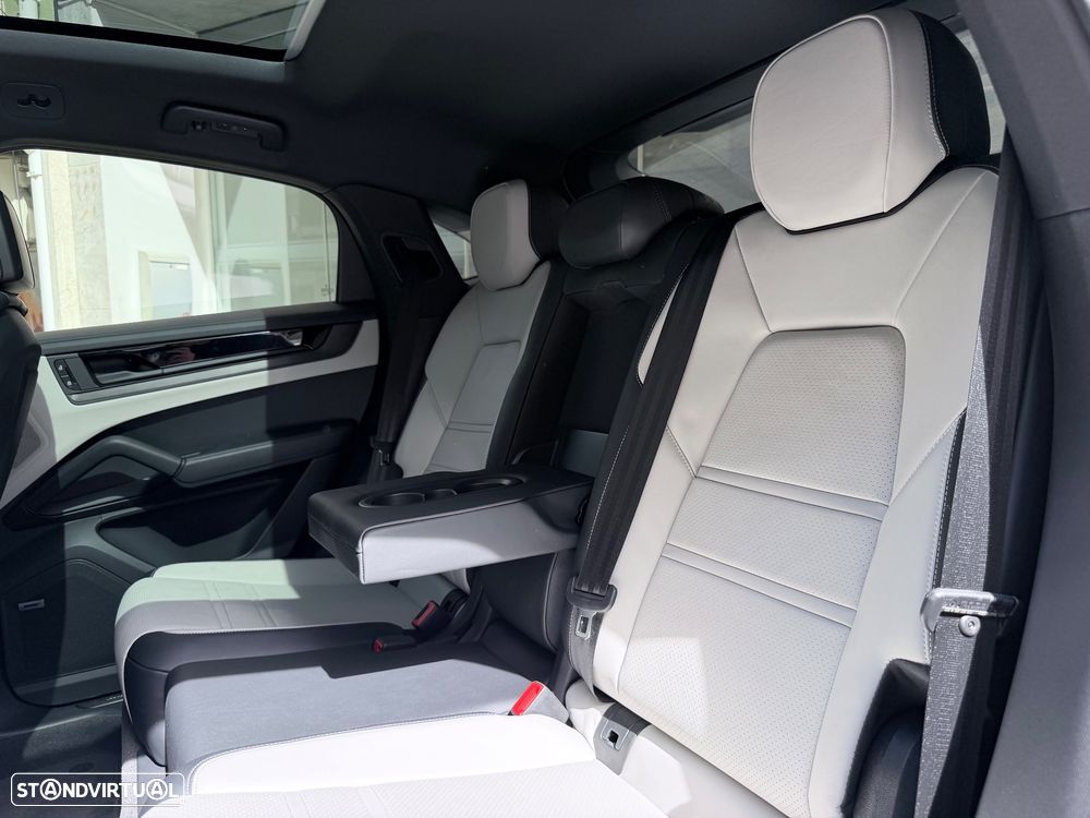 Porsche Cayenne Coupé S E-Hybrid Black Edition - 4