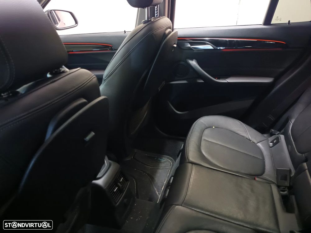 BMW X1 18 d sDrive Auto xLine - 9