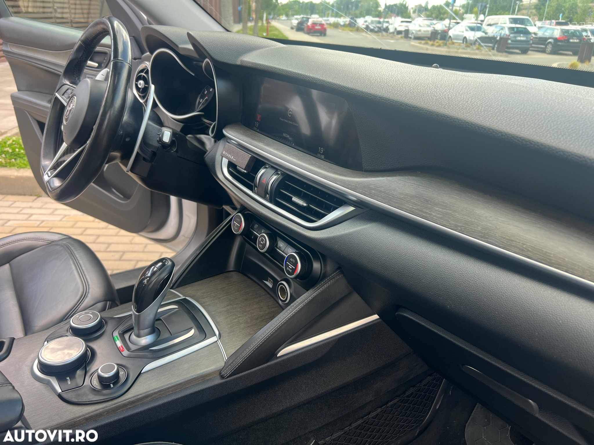 Alfa Romeo Stelvio 2.2 Diesel 16V AT8 Q4 Ti - 11