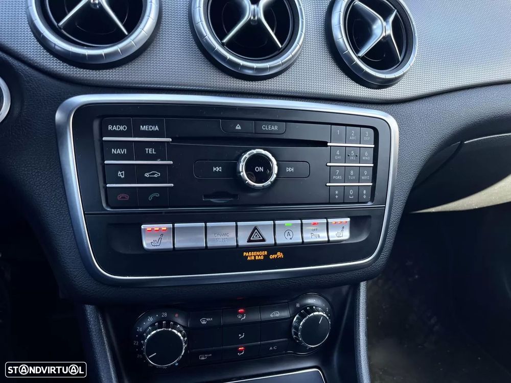 Mercedes-Benz CLA 200 d Shooting Brake AMG Line Aut. - 21