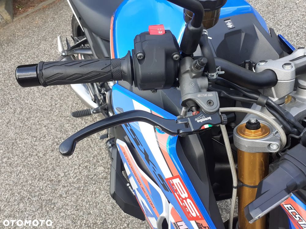 Suzuki GSX 1000 - 20