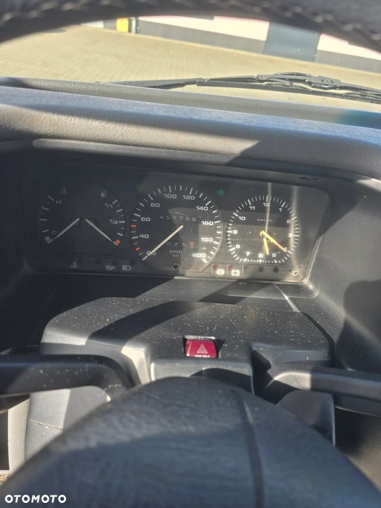 Volkswagen Transporter - 18
