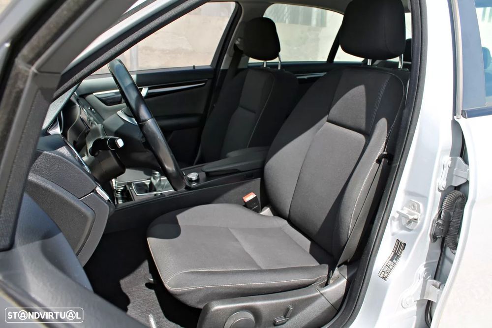 Mercedes-Benz C 220 d — fotografia 9