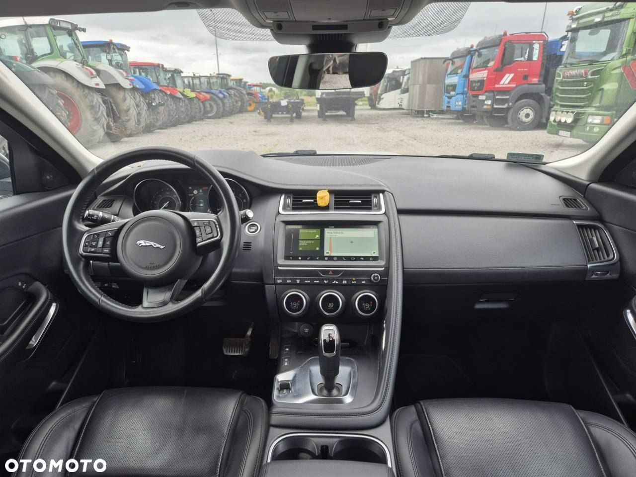 Jaguar E-Pace - 17