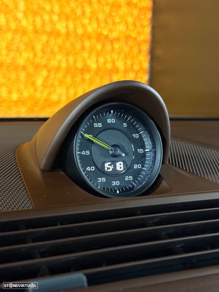 Porsche Panamera 4 E-Hybrid Executive - 16