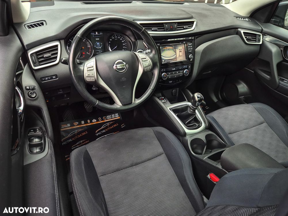 Nissan Qashqai 1.5 DCI Start/Stop Tekna - 10