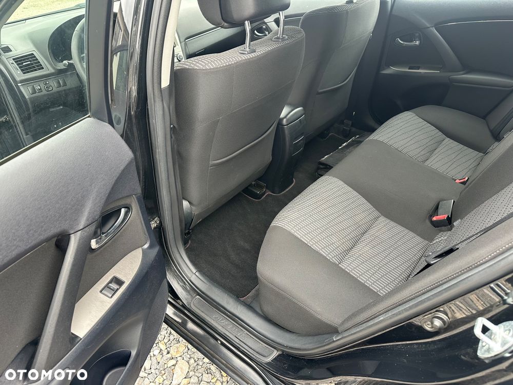 Toyota Avensis 1.8 Sol plus NAVI MS - 11
