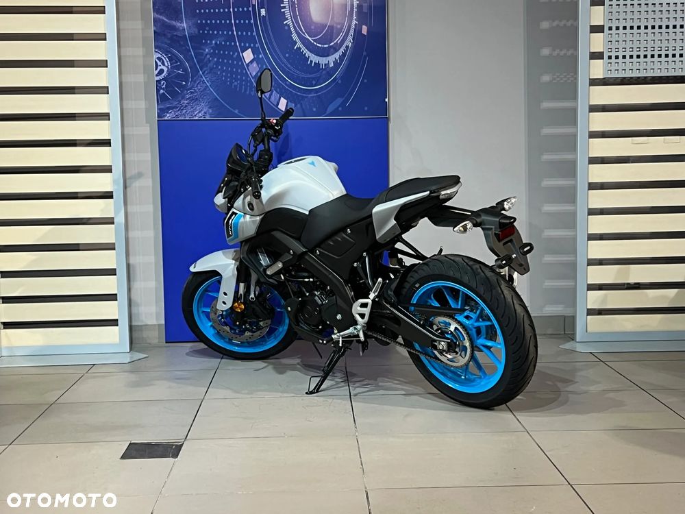 Yamaha MT - 4