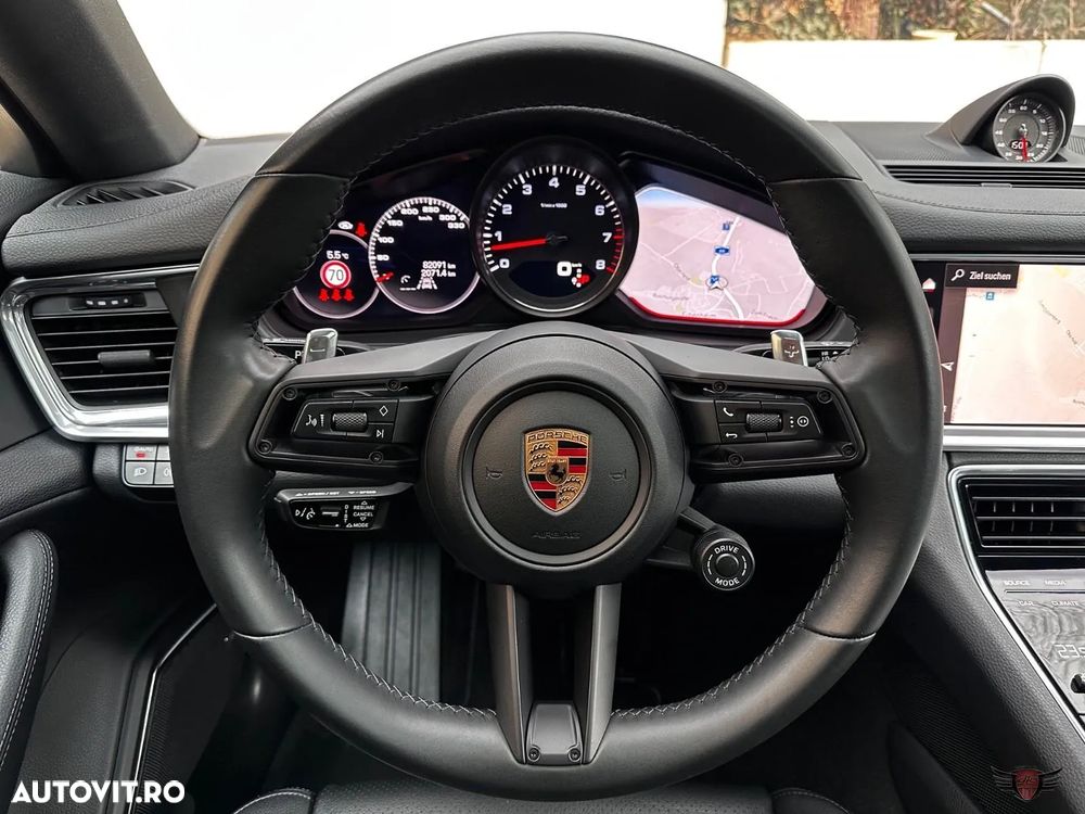 Porsche Panamera 4S Executive - 18