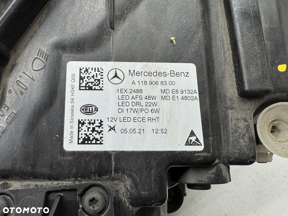 Przednia Lewa Lampa  Mercedes cla 118 a1189068300 - 4