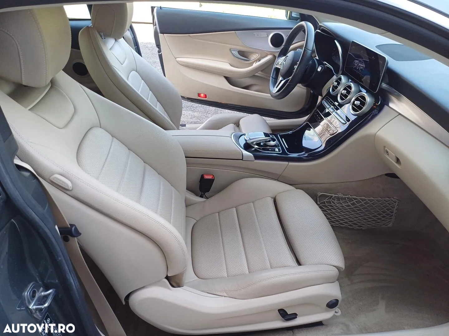 Mercedes-Benz C - 21