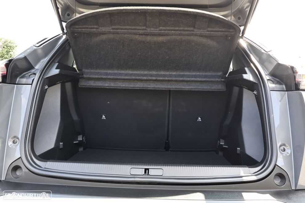 Peugeot 2008 1.2 Hybrid Allure e-DCS6 - 17