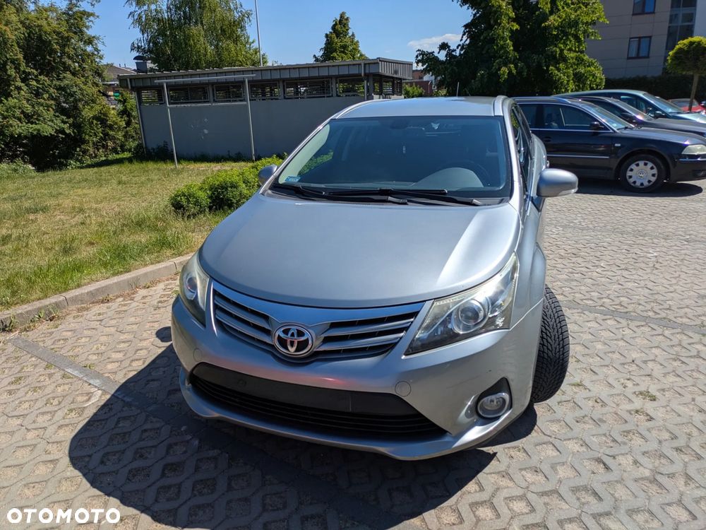Toyota Avensis 1.8 Premium - 1