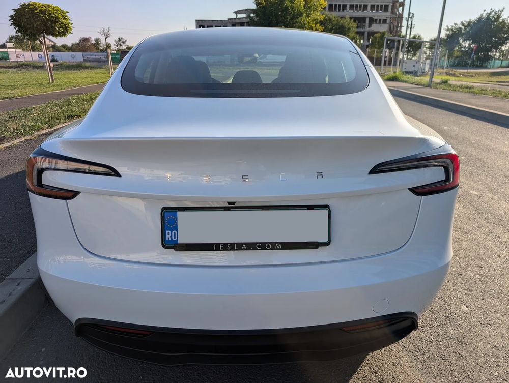 Tesla Model 3 RWD - 4