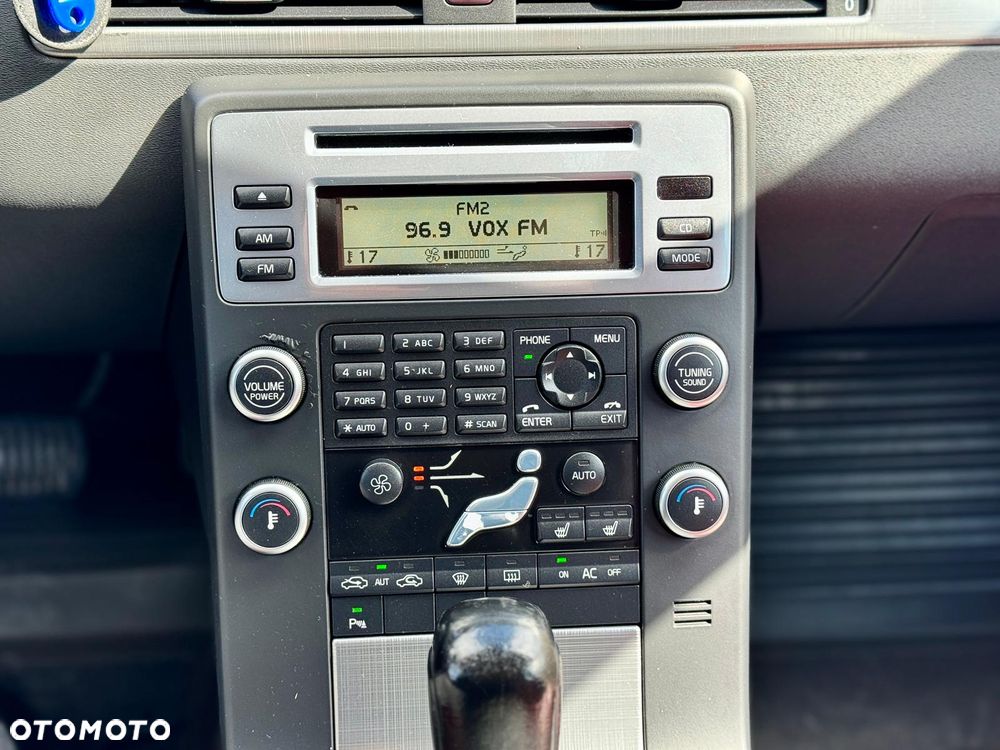 Volvo V70 2.5T Summum - 35