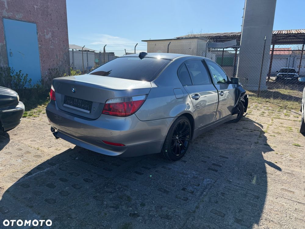 BMW Seria 5 525i - 2