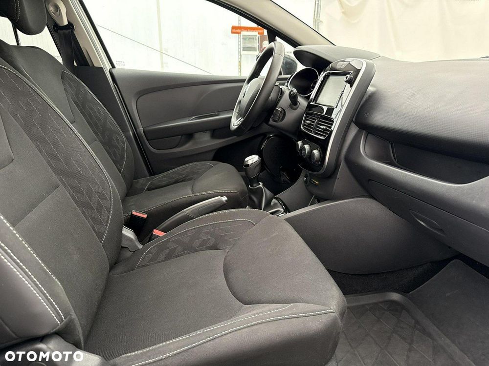 Renault Clio - 27