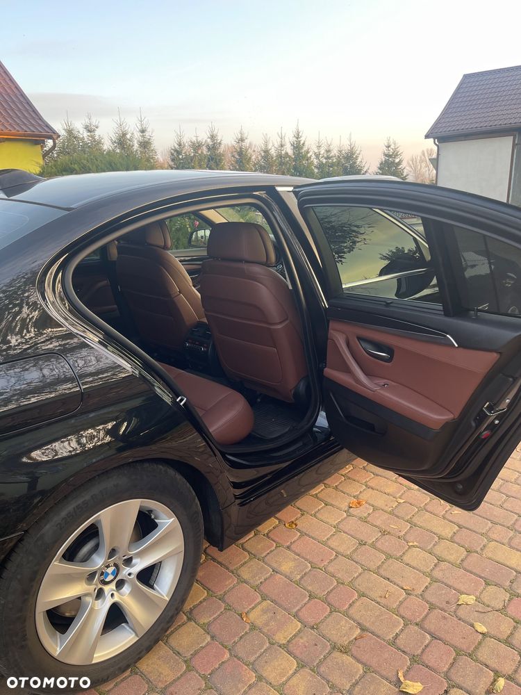 BMW Seria 5 525d xDrive Sport-Aut - 6