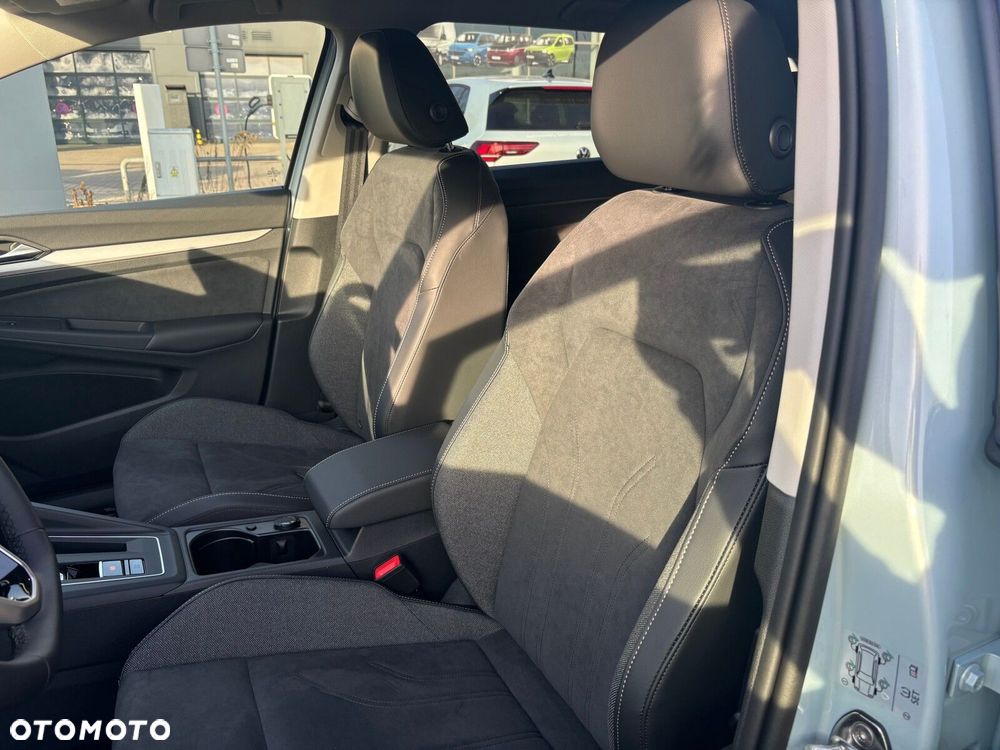 Volkswagen Golf Variant - 13