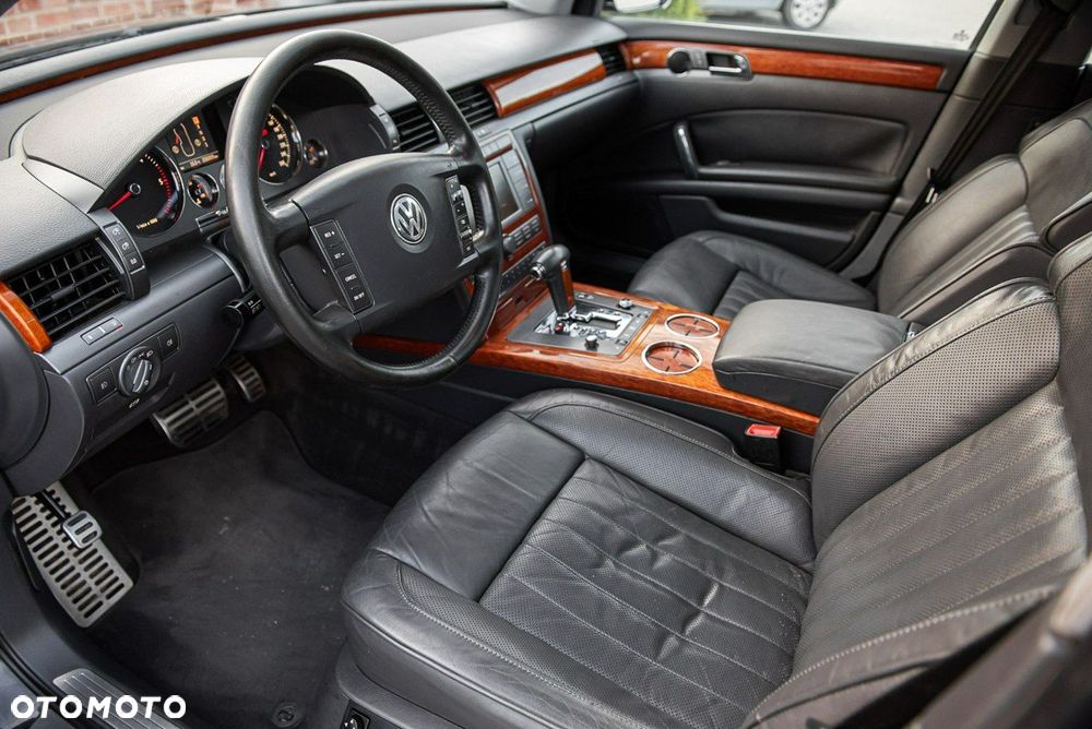 Volkswagen Phaeton - 6