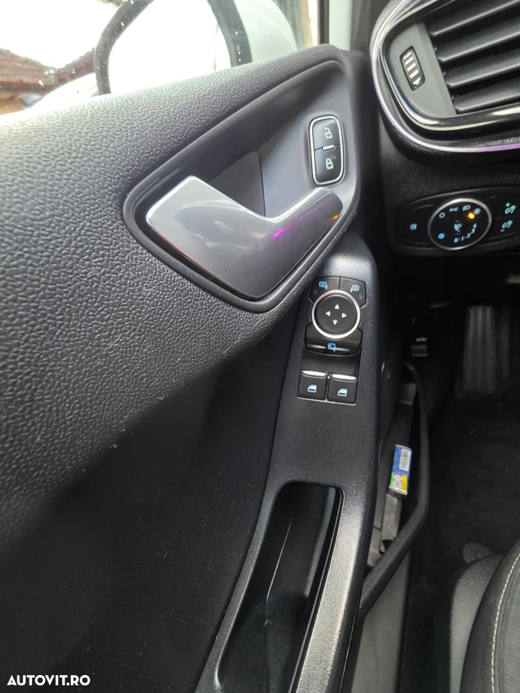Ford Fiesta - 8