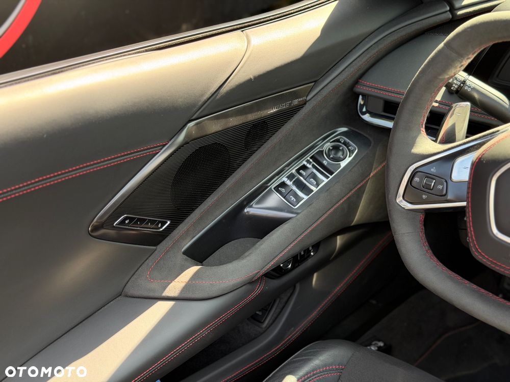 Chevrolet Corvette - 20