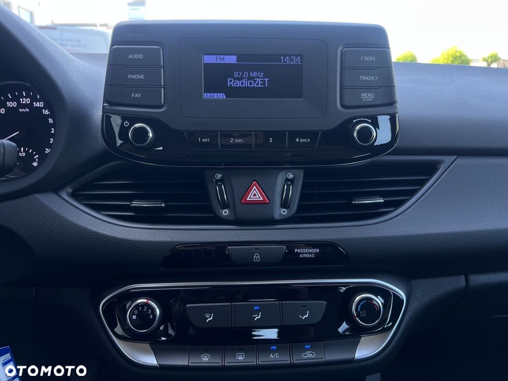 Hyundai i30 1.0 T-GDI Classic + - 21