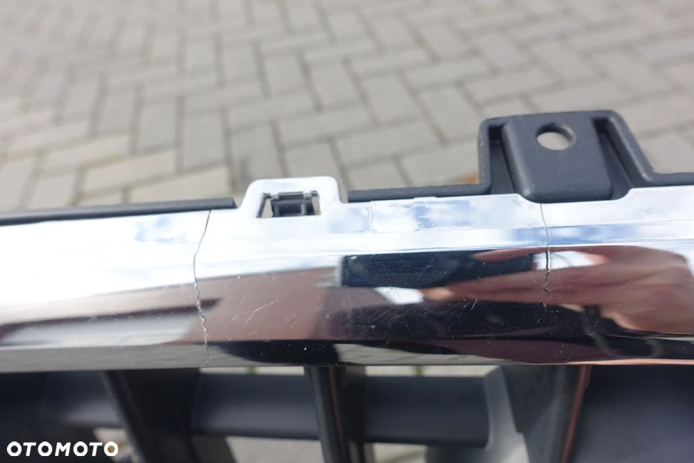 ATRAPA GRILL AUDI Q3 11-14r.  8U0853653H - 7