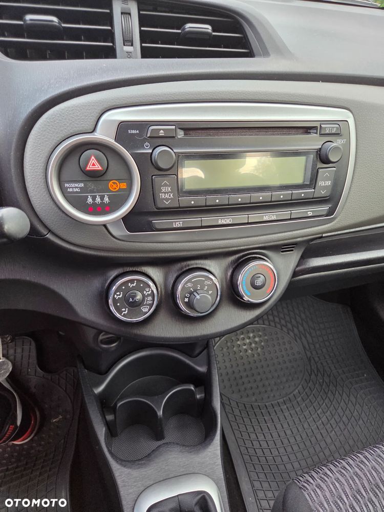 Toyota Yaris 1.0 Premium - 14