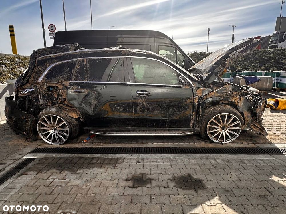 Mercedes-Benz GLS - 6