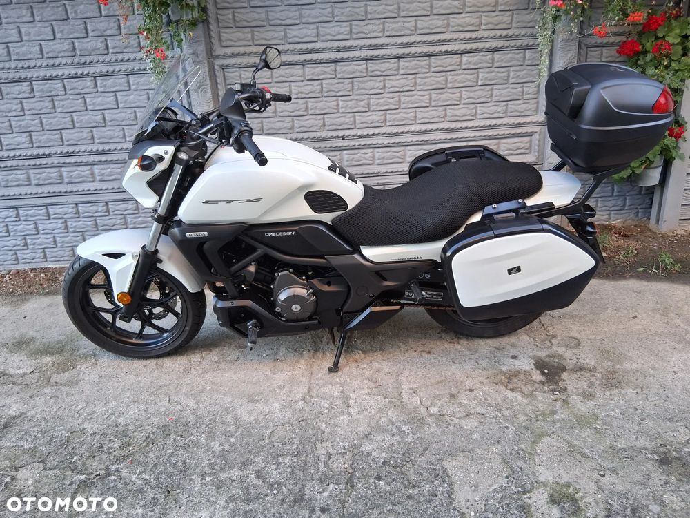 Honda CTX - 7