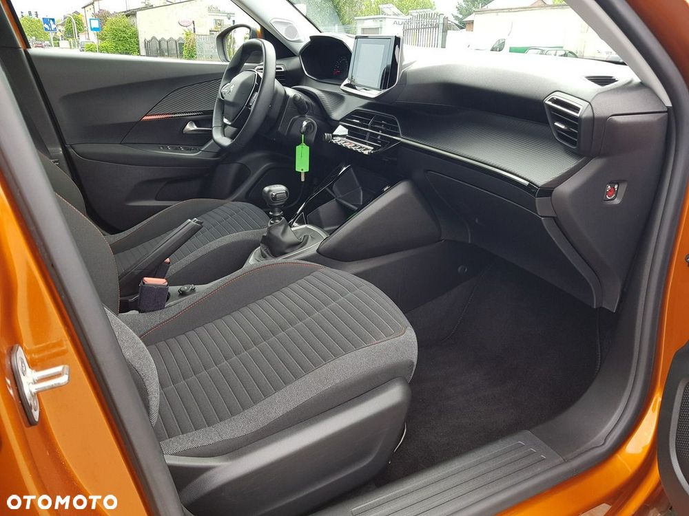 Peugeot 2008 PureTech 130 Allure - 16