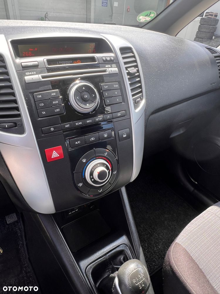 Kia Venga 1.4 CVVT Attract - 16