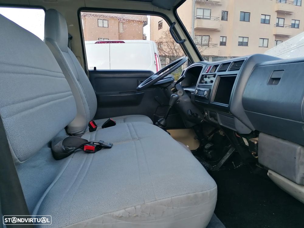 Toyota Dyna 150 C/Dupla - 5