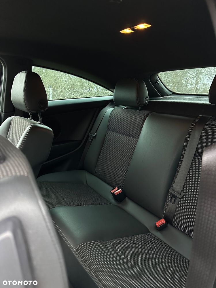 Opel Astra 1.6 Sport - 17