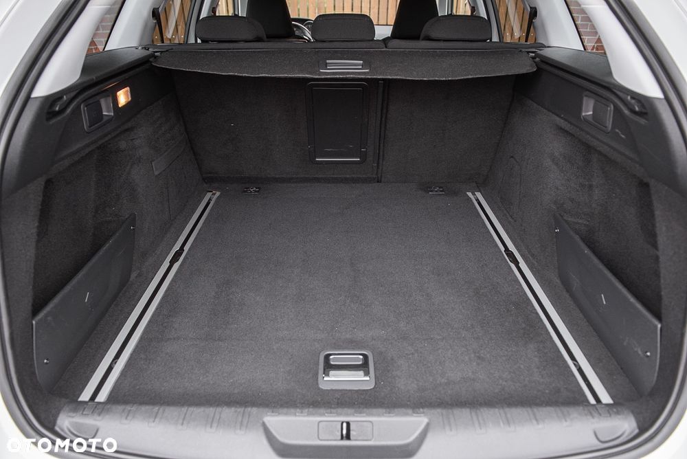 Peugeot 308 BlueHDi 150 Automatik Stop & Start Allure - 24