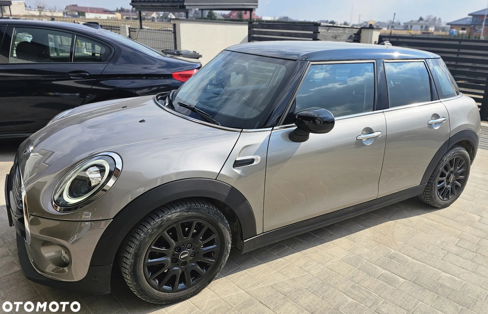 MINI Cooper Standard - 2