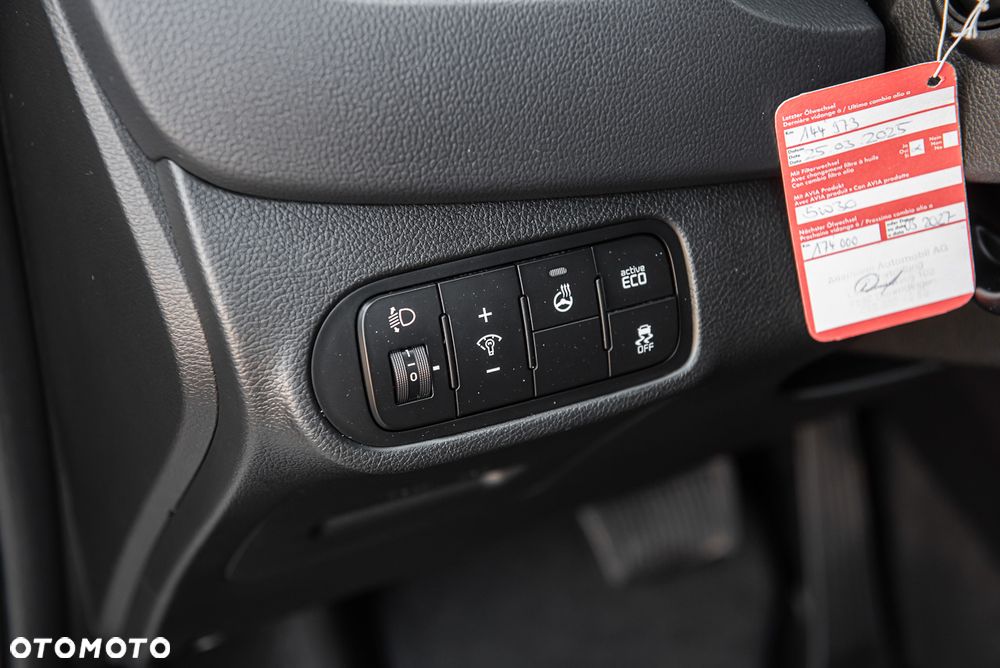 Kia Carens 1.7 CRDi M 7os - 17