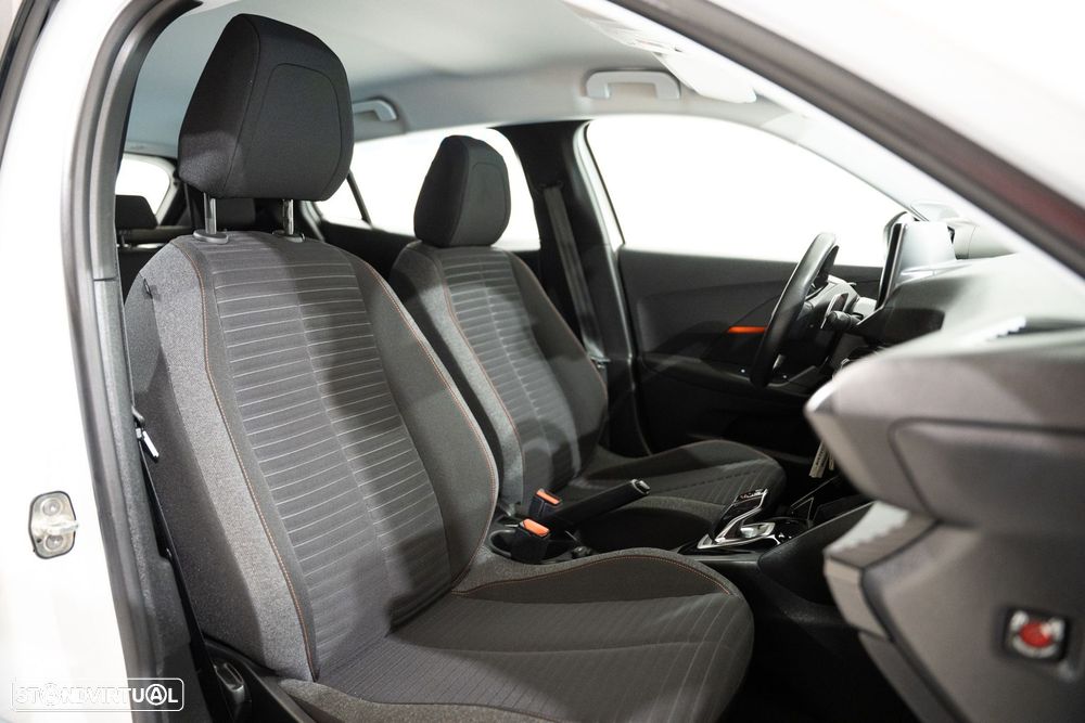 Peugeot 2008 1.2 PureTech Active EAT8 - 24