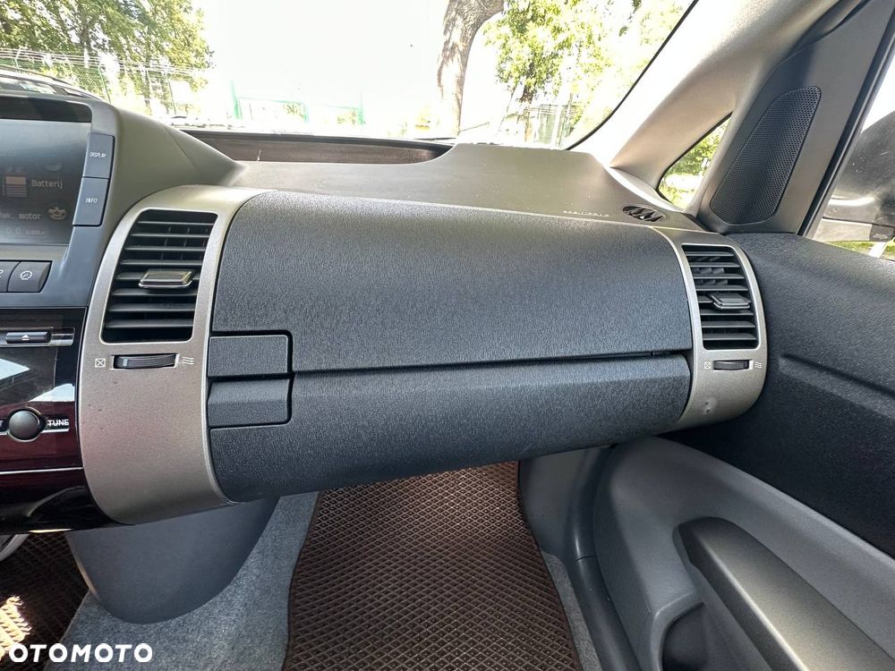 Toyota Prius 1.5 VVT-i Sol - 15