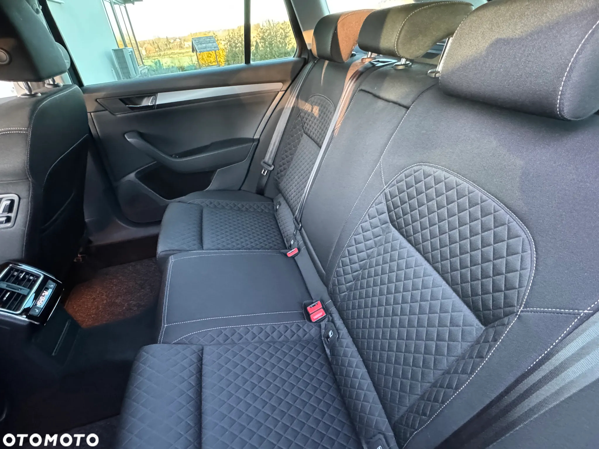 Skoda Superb 2.0 TDI Style - 27